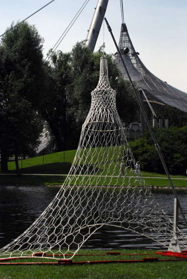 Die erste Münchner See-Triennale für Performance-Kunst: Stefan Wischnewski